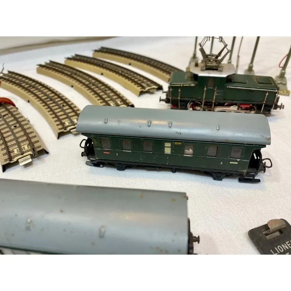RARE VTG Märklin Electric Locomotive Set Green Track Ho Train w Tracks